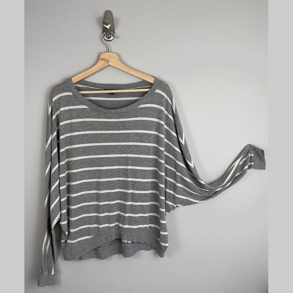 For Cynthia Loose  Grey White Striped Top M
